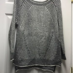 Beautiful black/white Love Marks sweater